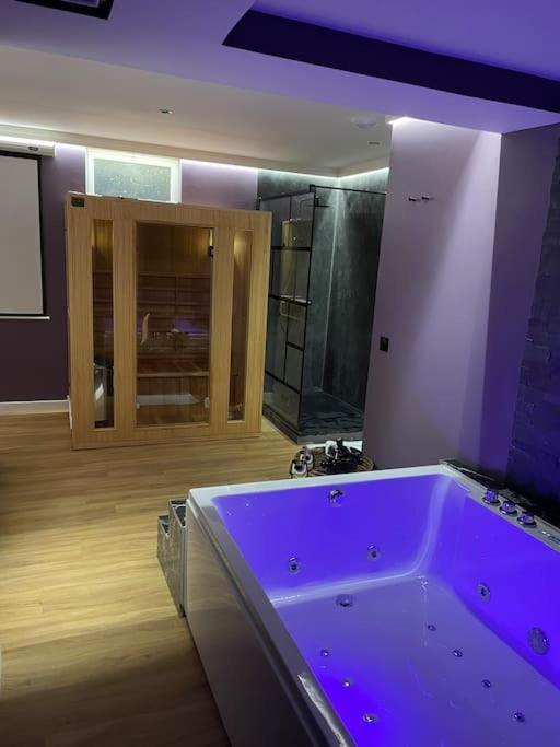 Le Cocon Des Granges - Suite Sauna Jaccuzi Spa Bonnieres-sur-Seine Exterior photo